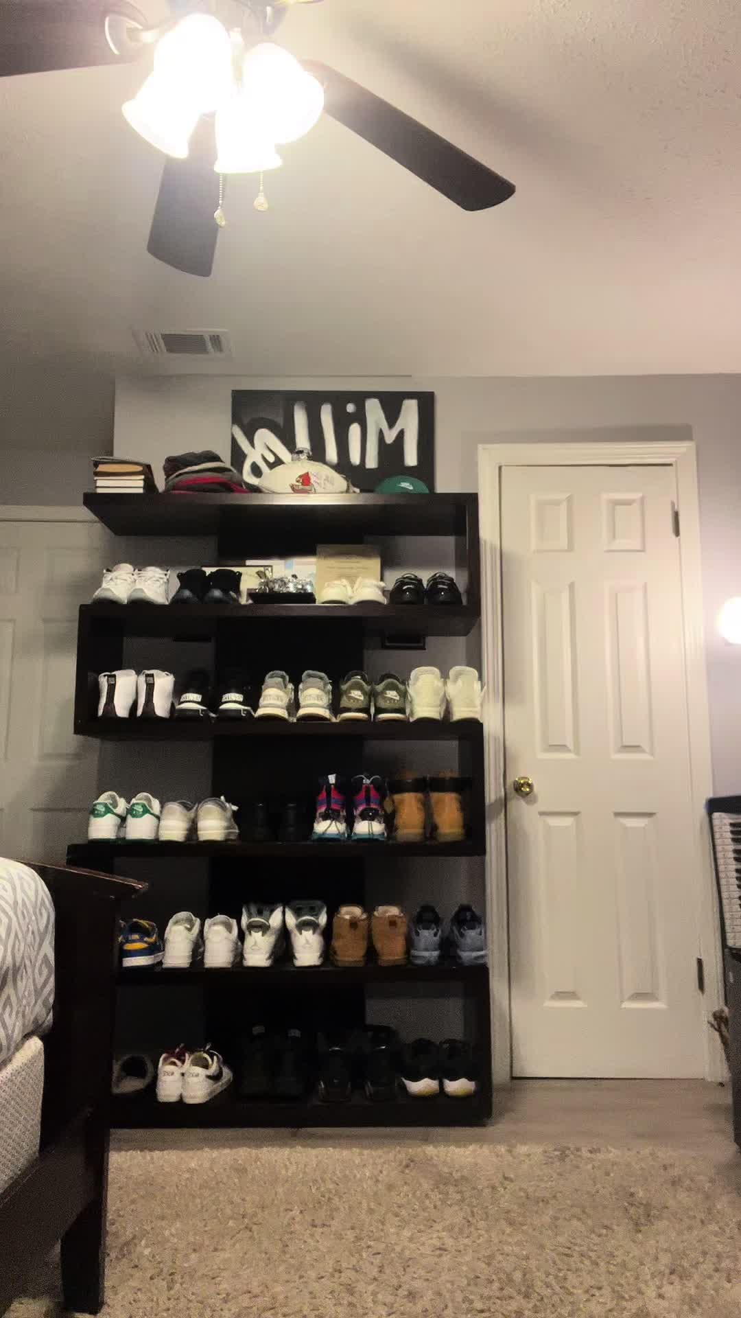 @_.luhmill