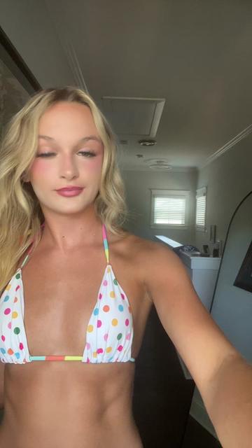 @___