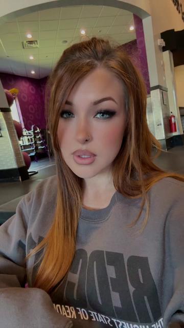 @MickaelaWest