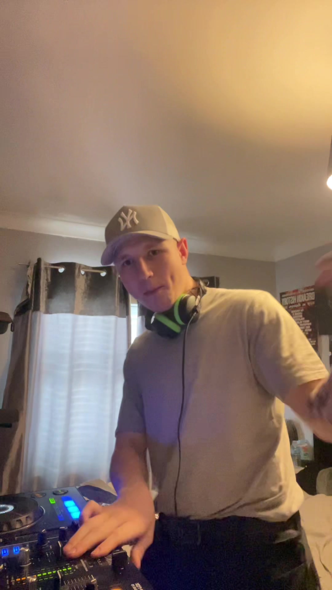 @Vibes.DnB | Official