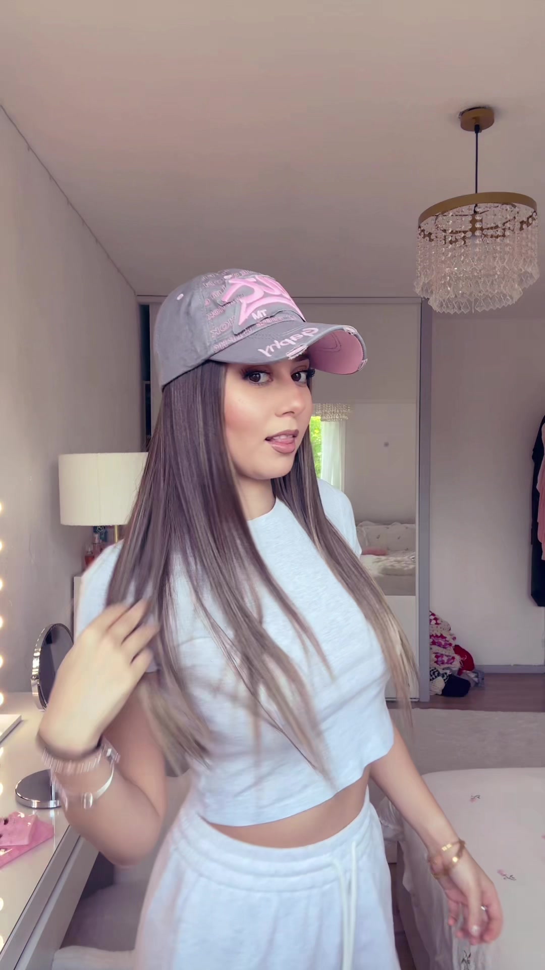 @ceyda