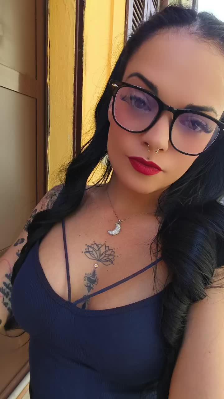 @Valentina