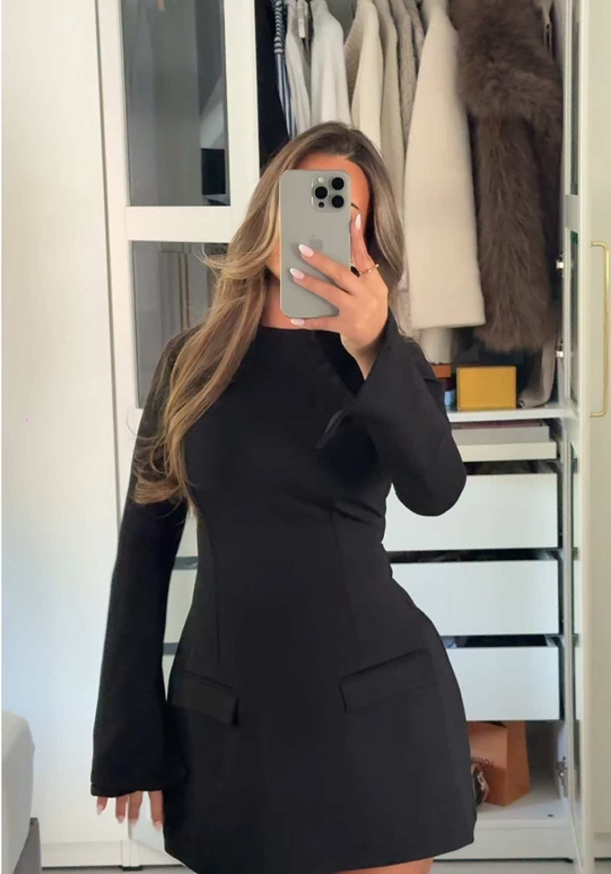 @𝐄𝐊
