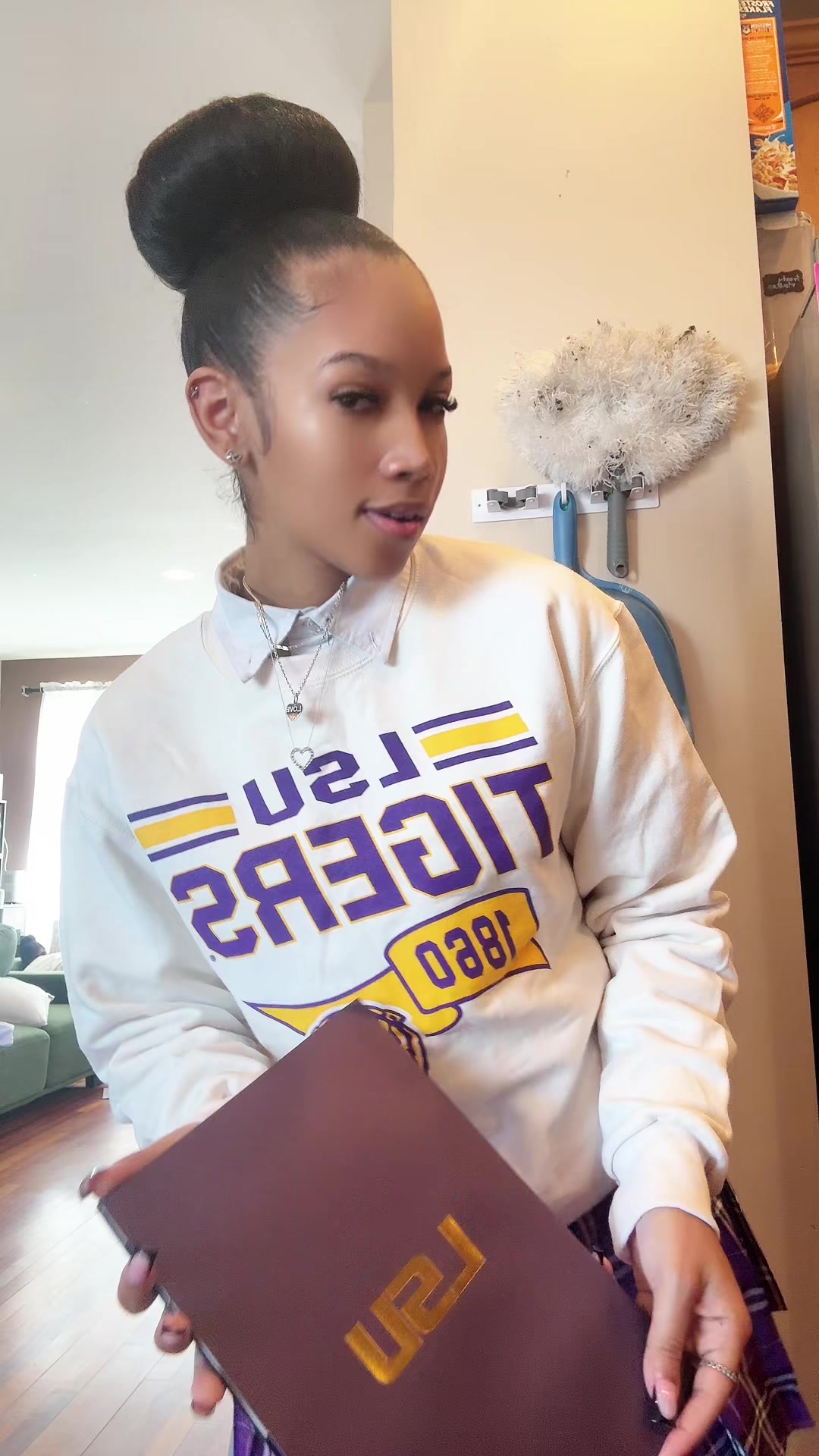 @nothisnotmalia