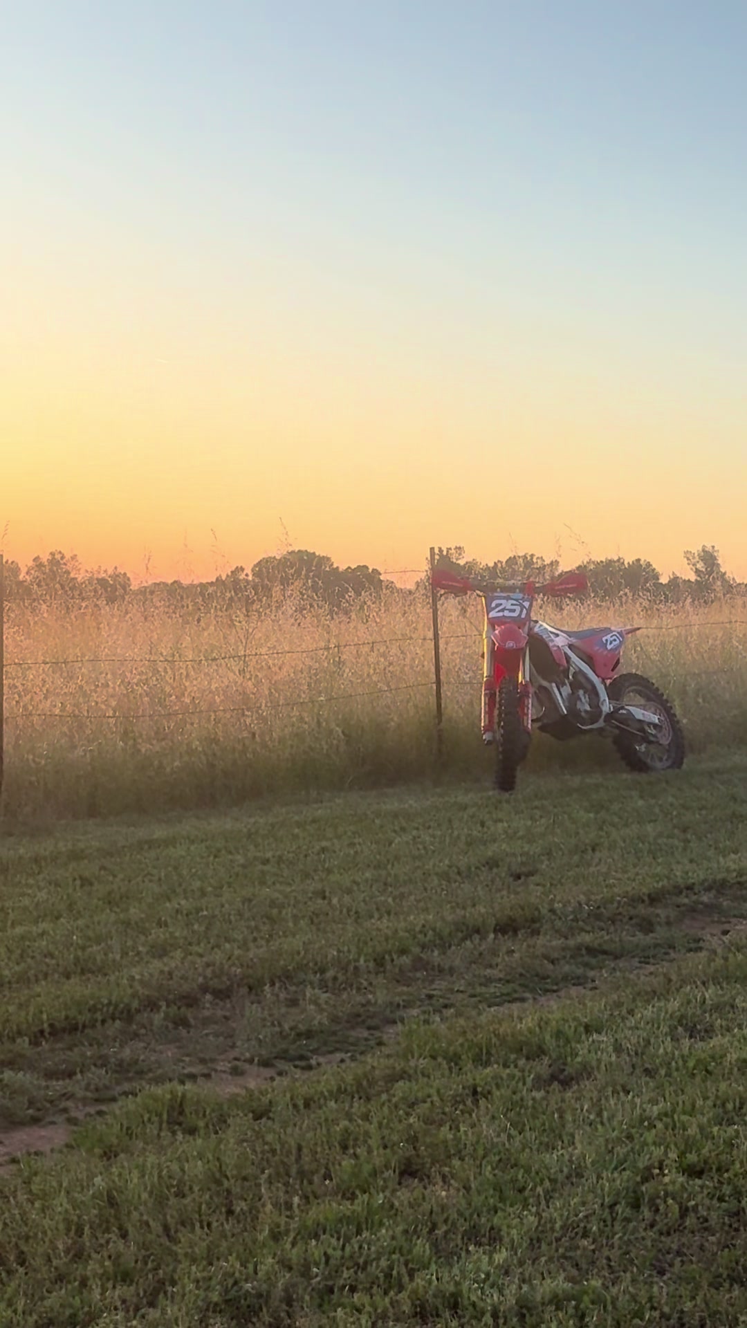 @🏍️3️⃣DUSTIN4️⃣🏍️