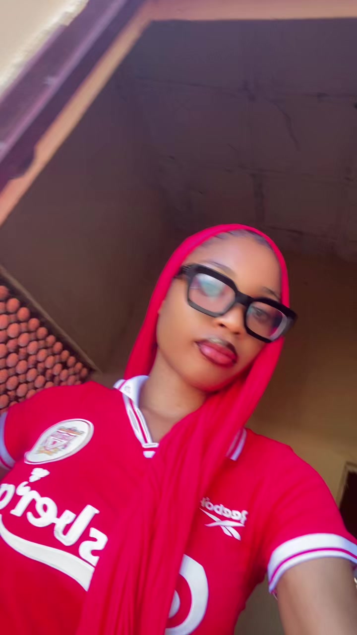 @Nee~yah💐🤍🌺