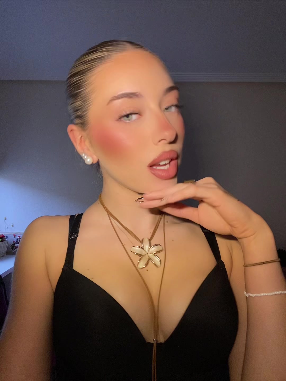 @️🧛🏻&zwj;♀️
