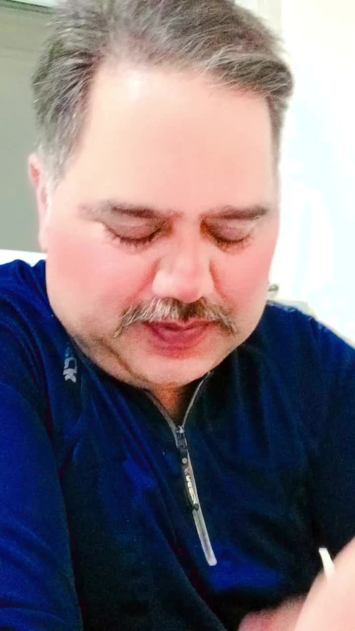 @,:",:"p;:r..e.:e.,;t#*🤟🤟