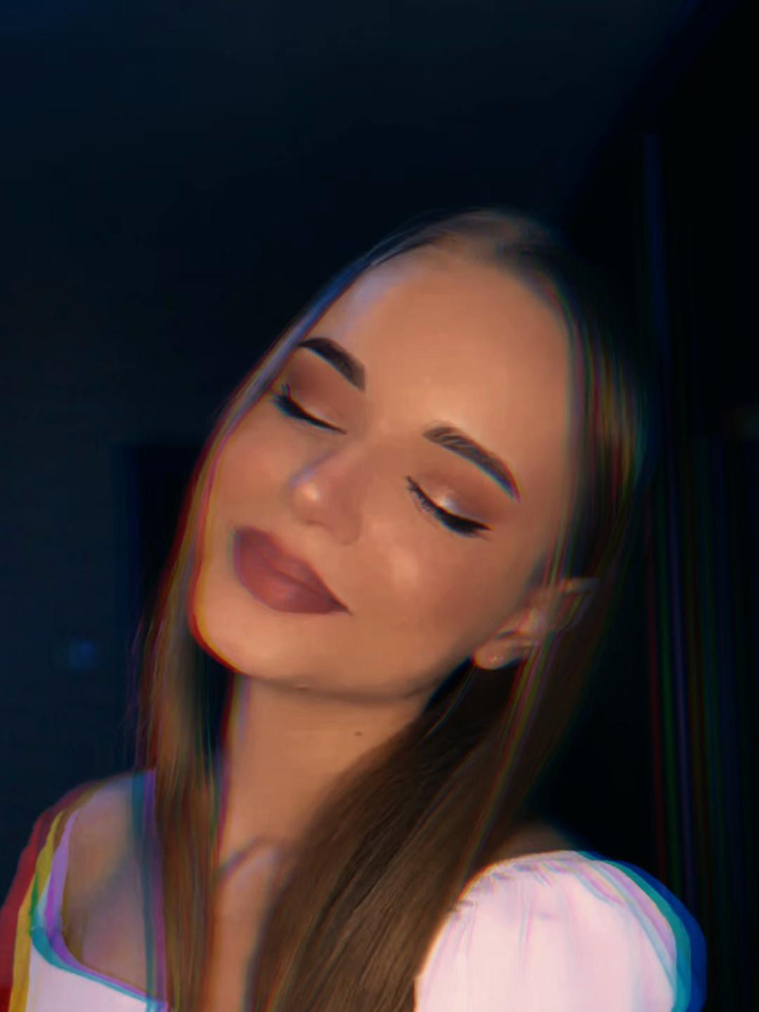@𝐋𝐈̇𝐒𝐀 𝐍𝐔𝐑☀️