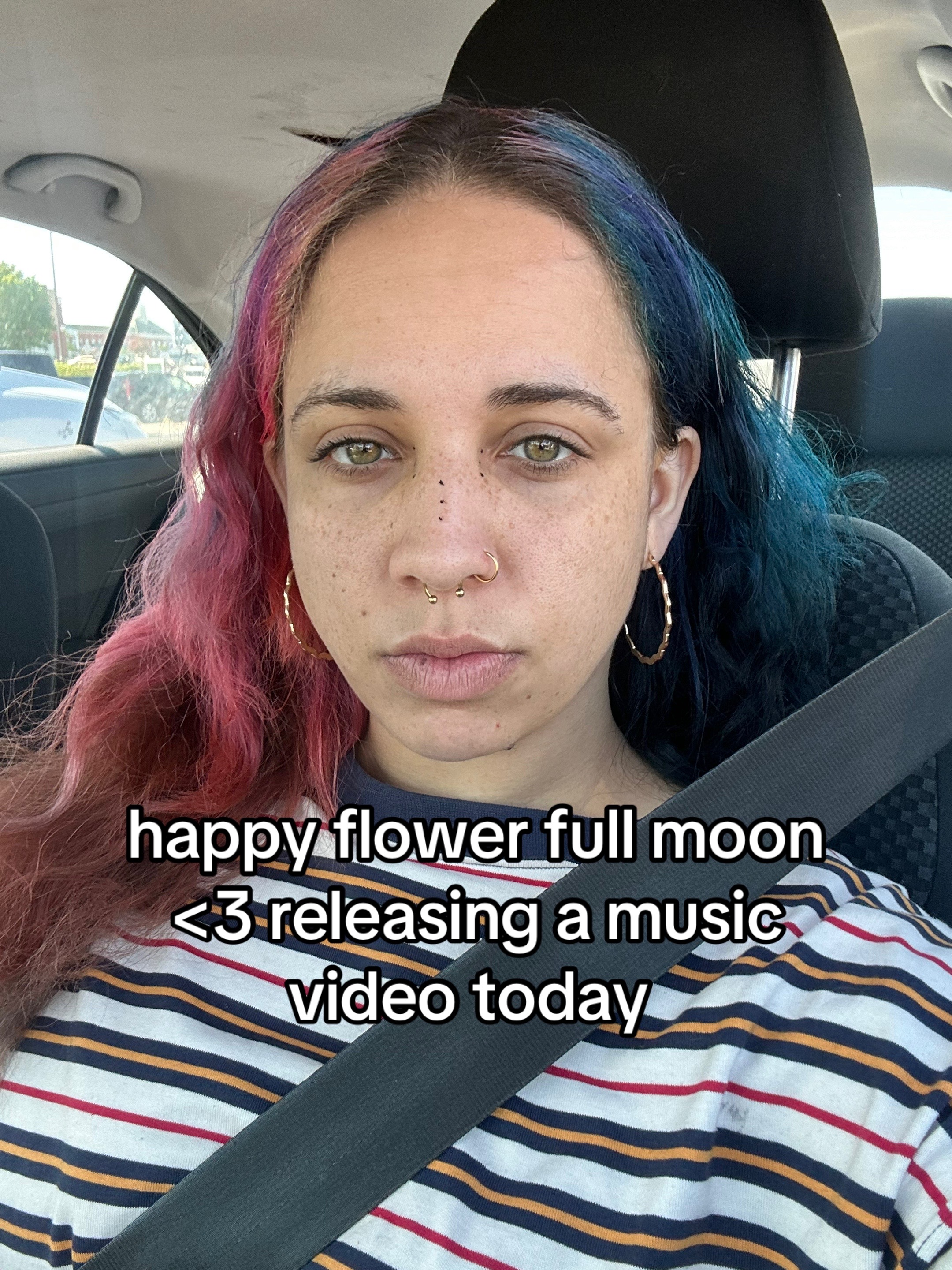 @producer,stream haylixrose♡︎