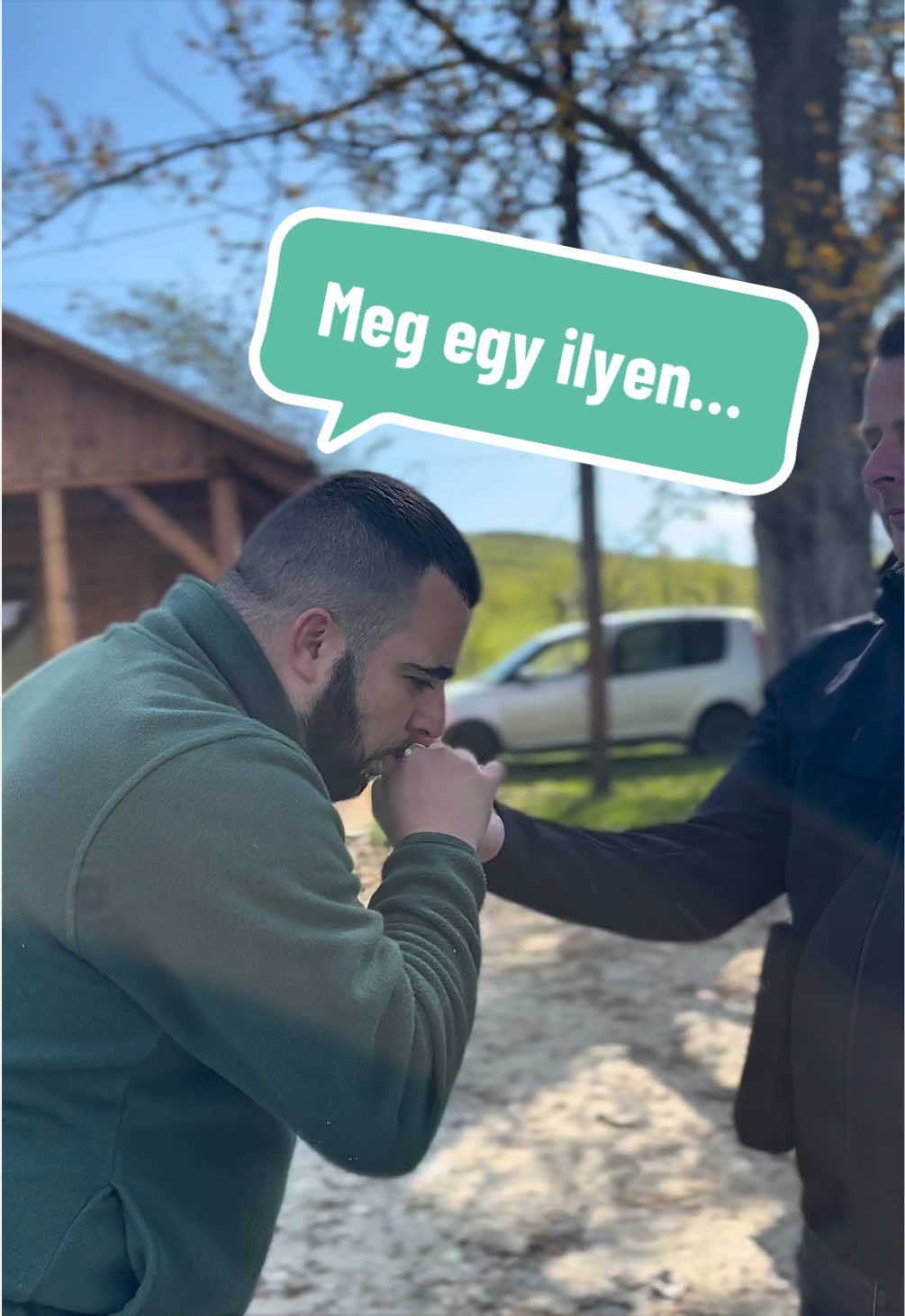 @KicsiV&aacute;ri