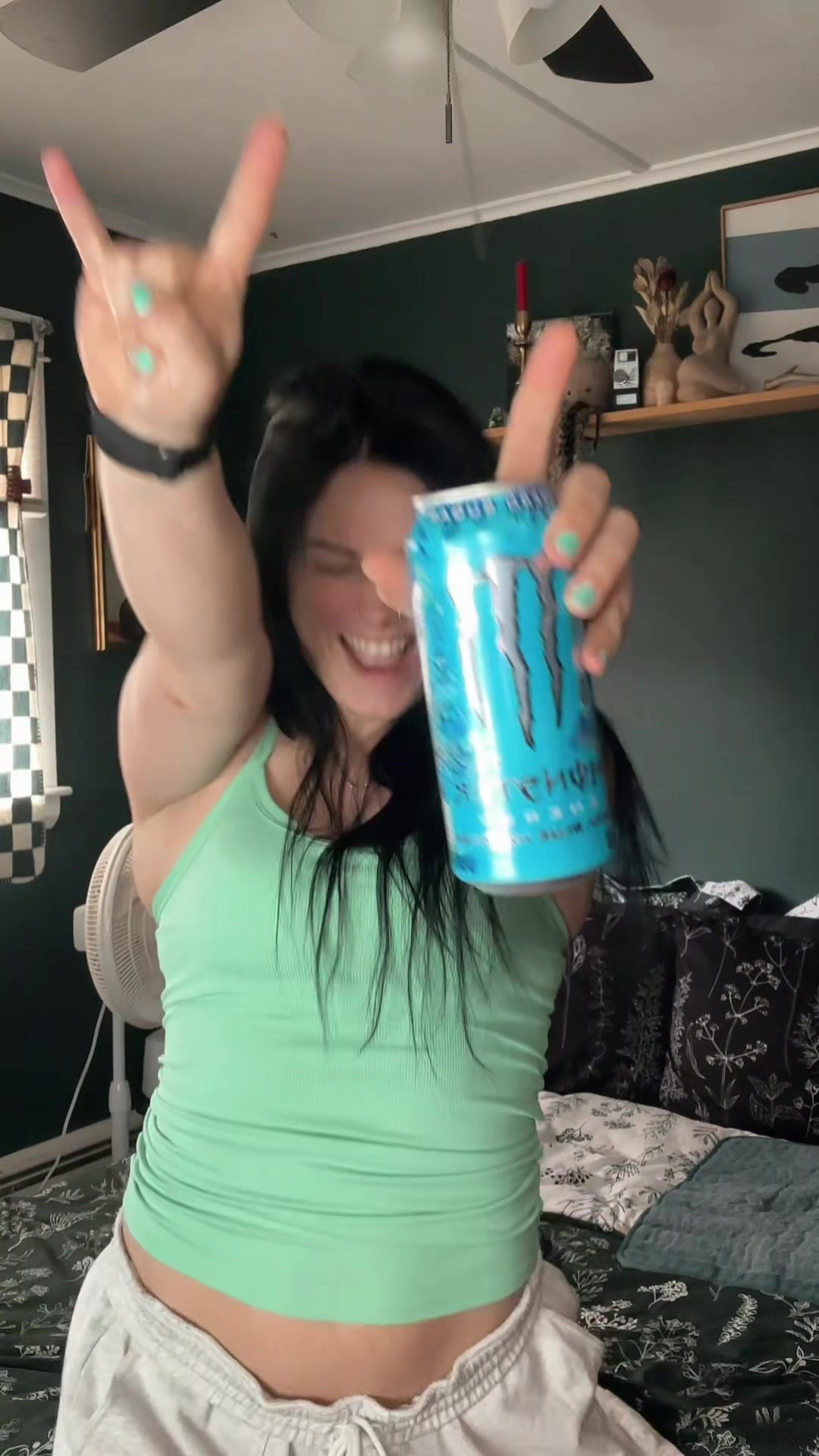 @heeyitslil