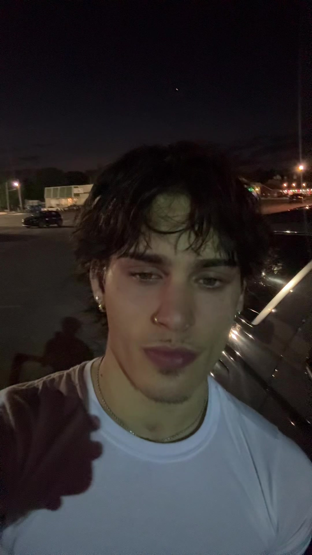 @AUS