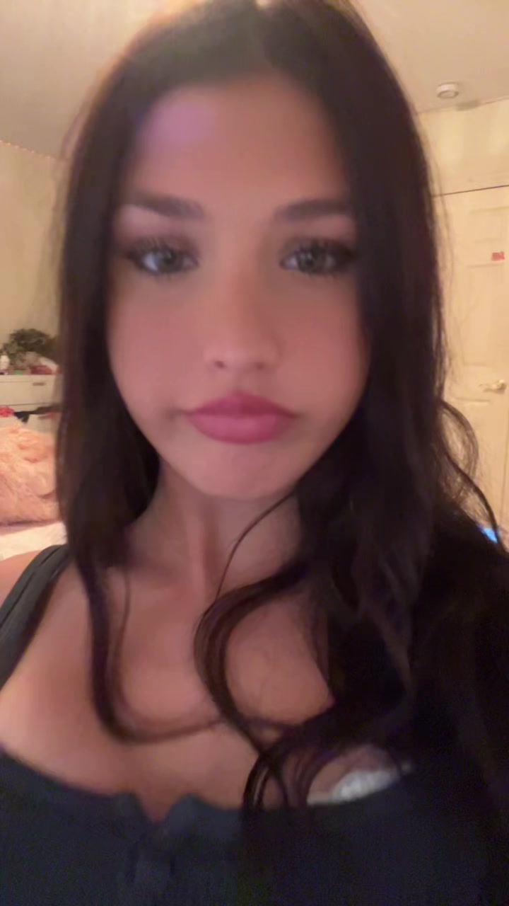 @juliastrle