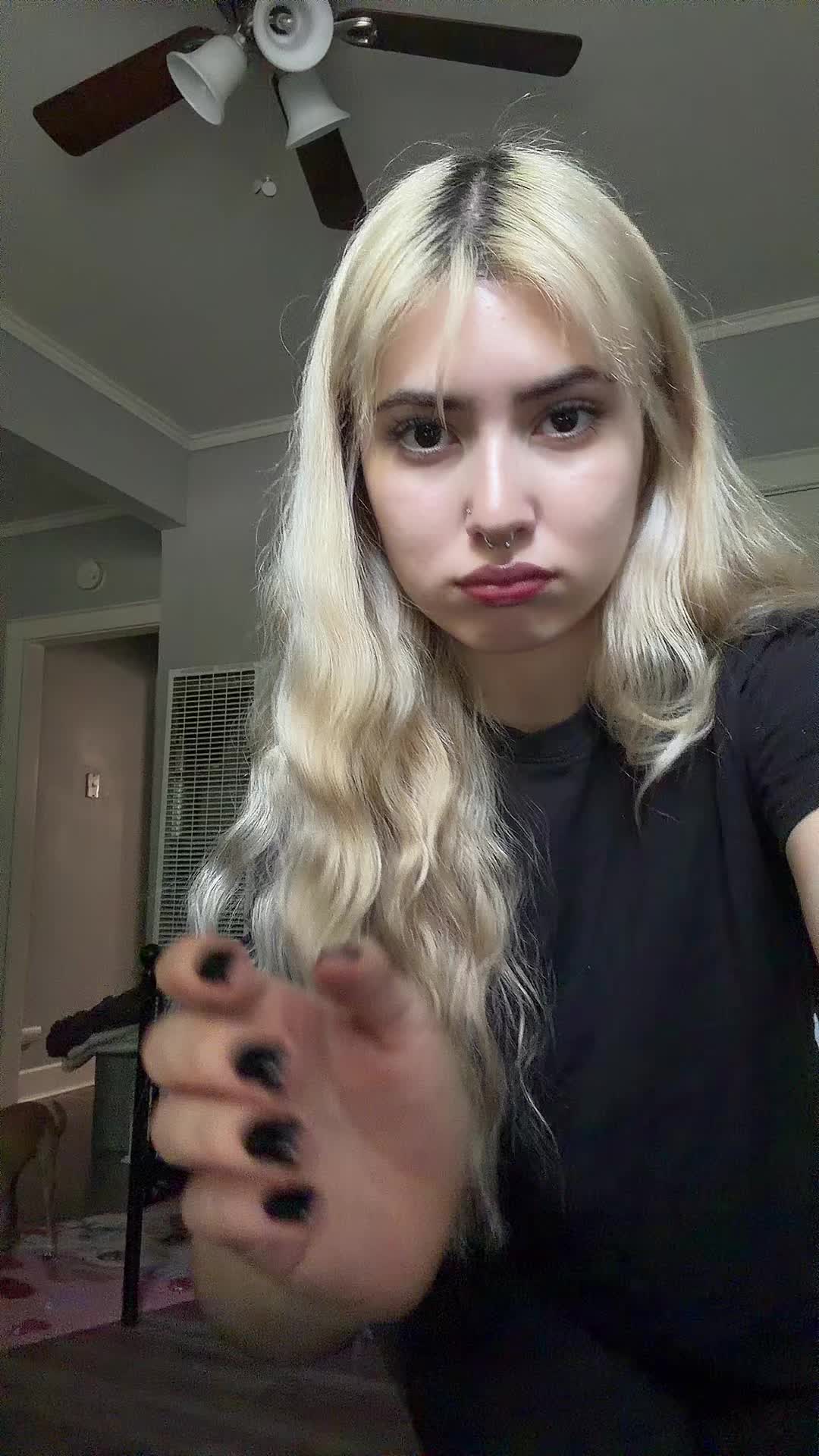 @thegirlwhospoketruth