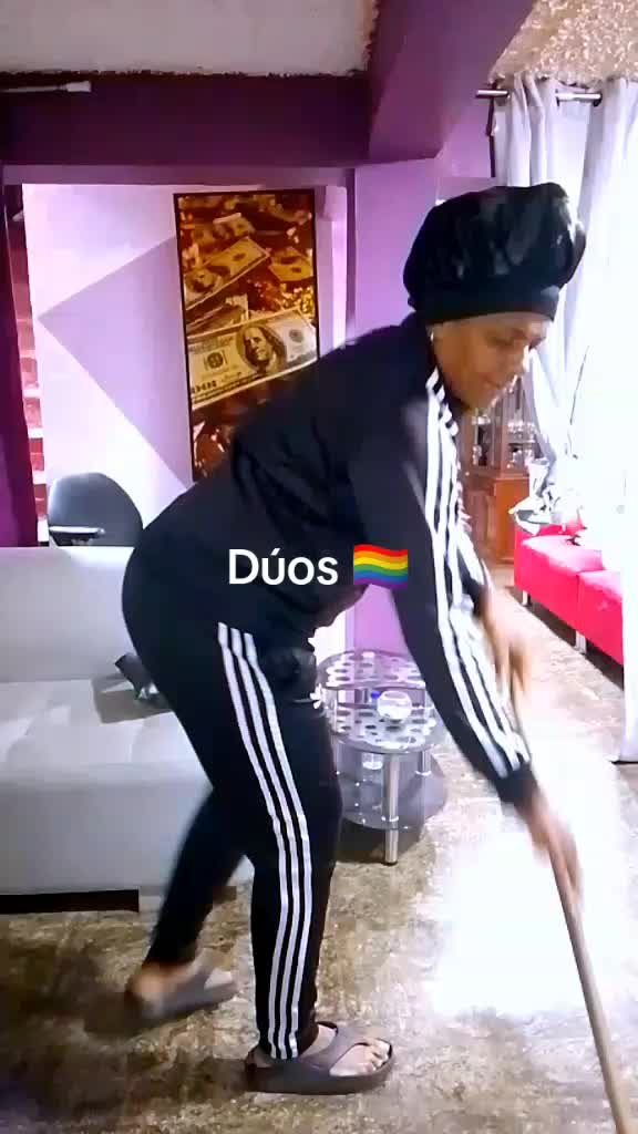 @𝑪𝒊𝒓𝒍𝒚𝒏🐼😻❤️