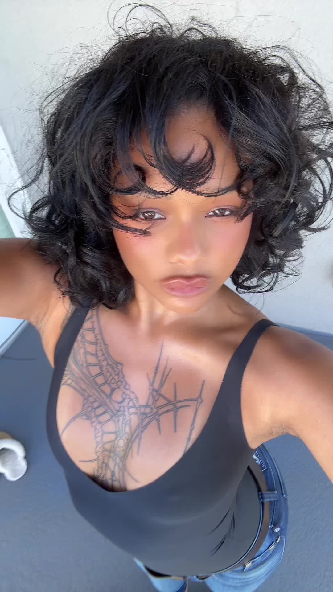 @girlnxtdoor