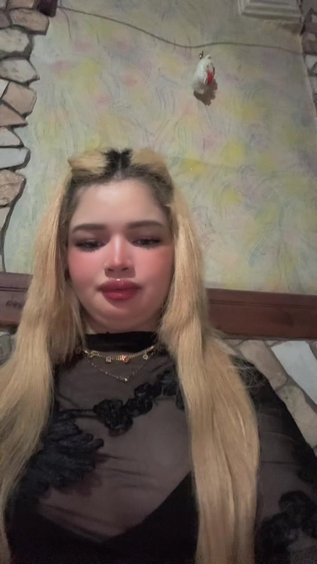 @Hanane la pou&eacute;e