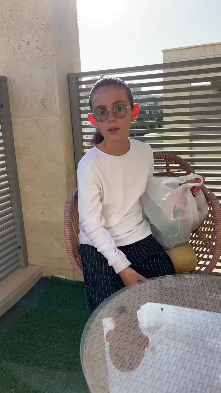 @הילדה ג׳ינג׳ית