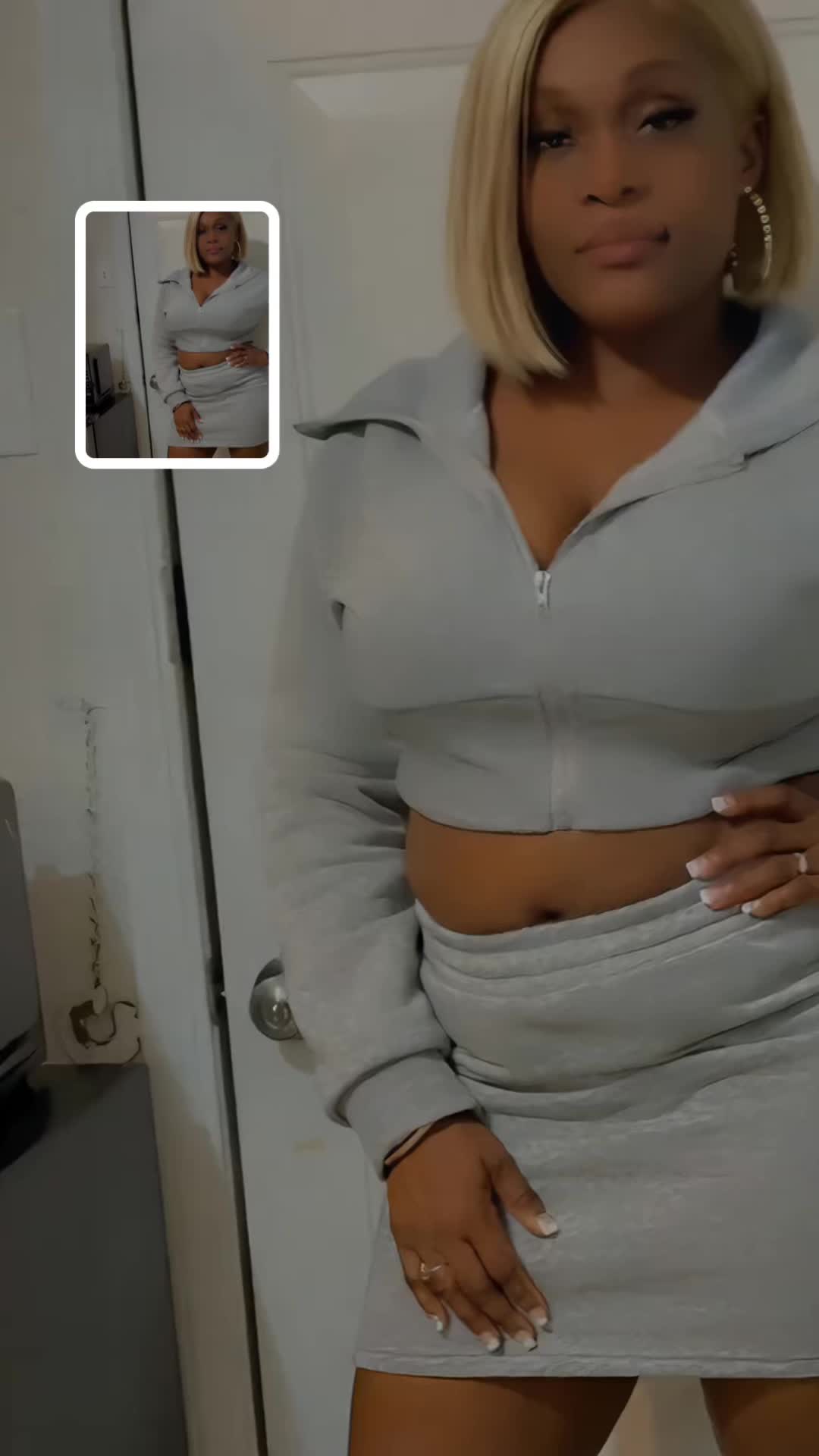 @nikkitia35