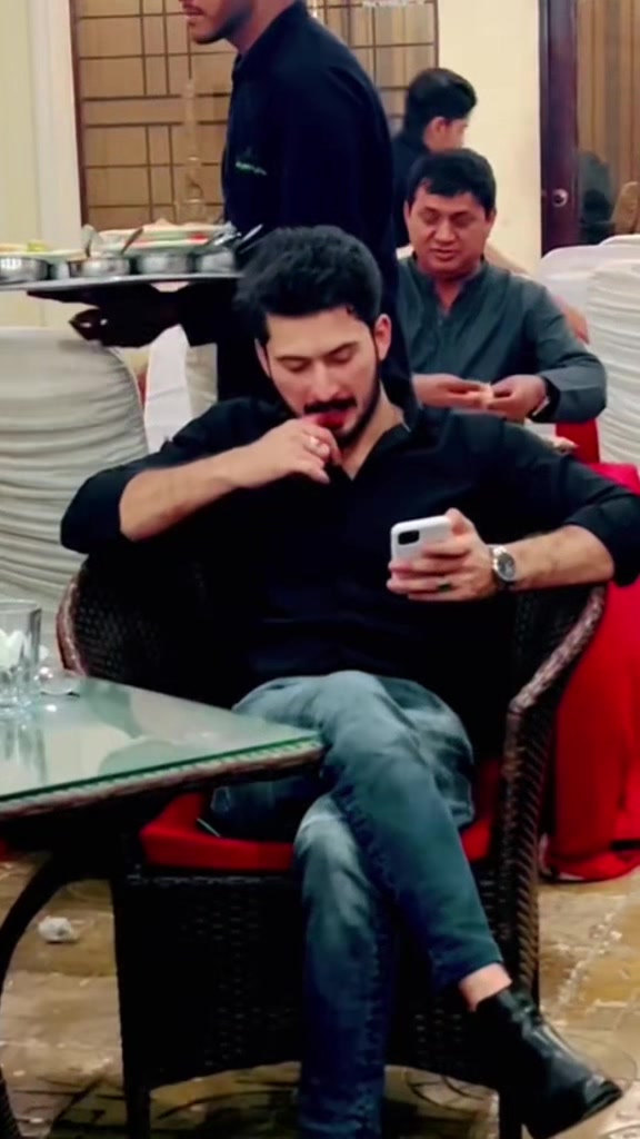 @Muneeb niaz