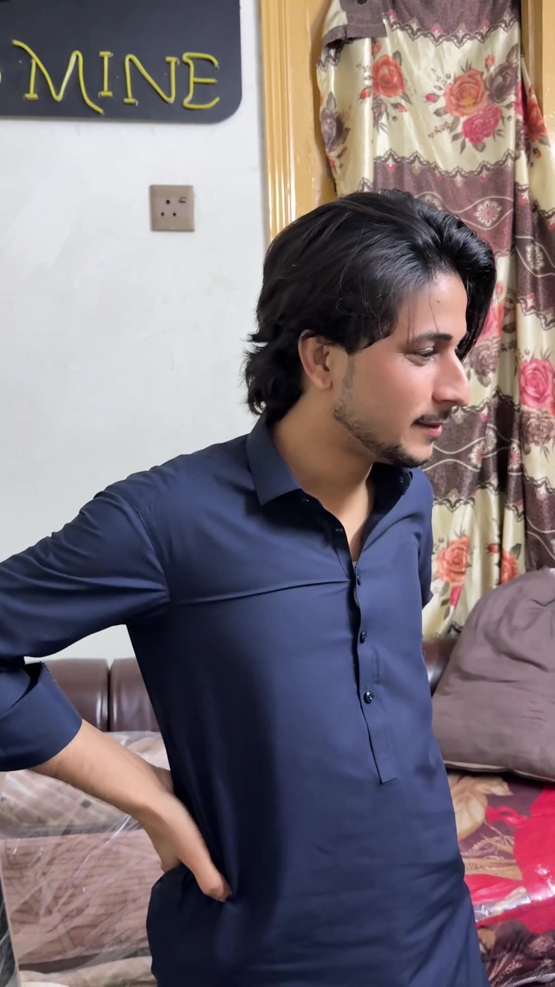 @SANAULLAH🦋