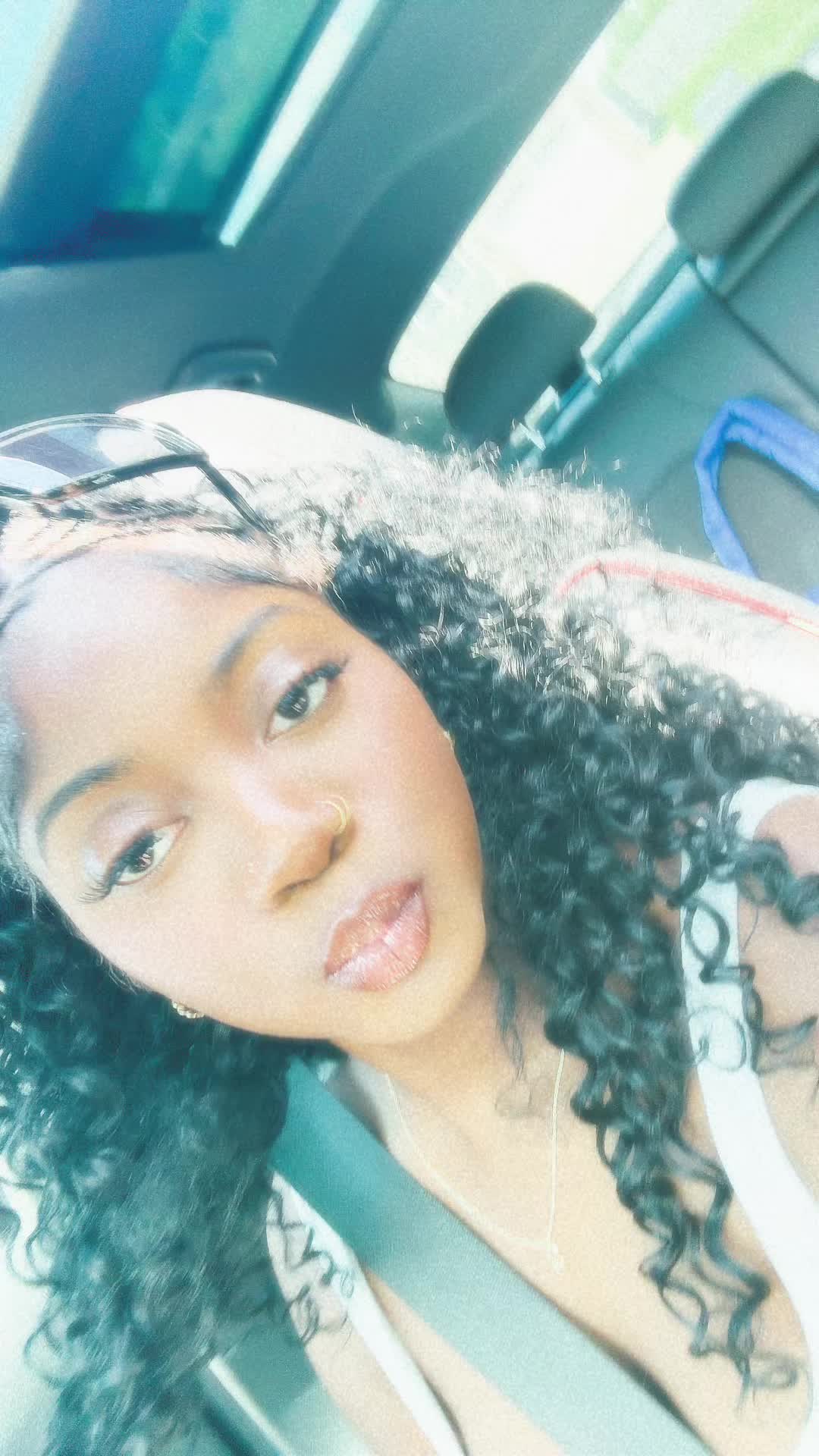 @Cara🦋💕