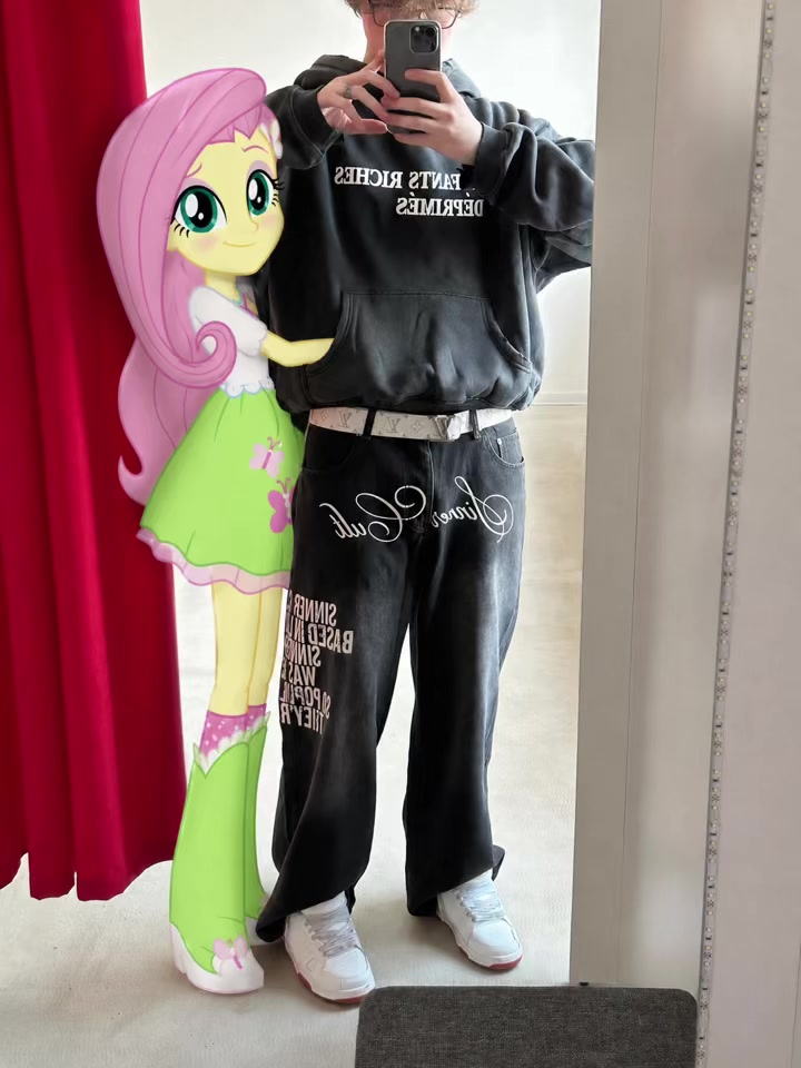 @Luxx_Polar