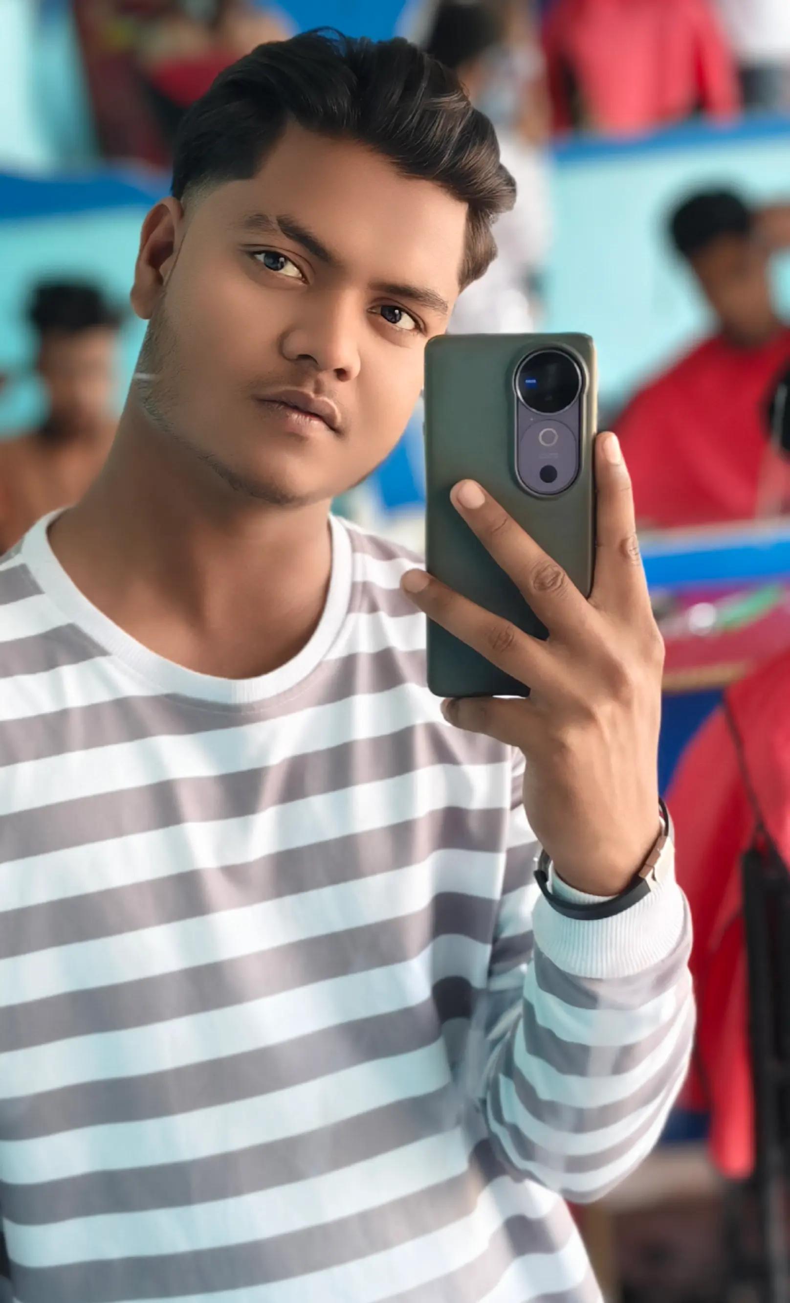 @MR__Khan_07