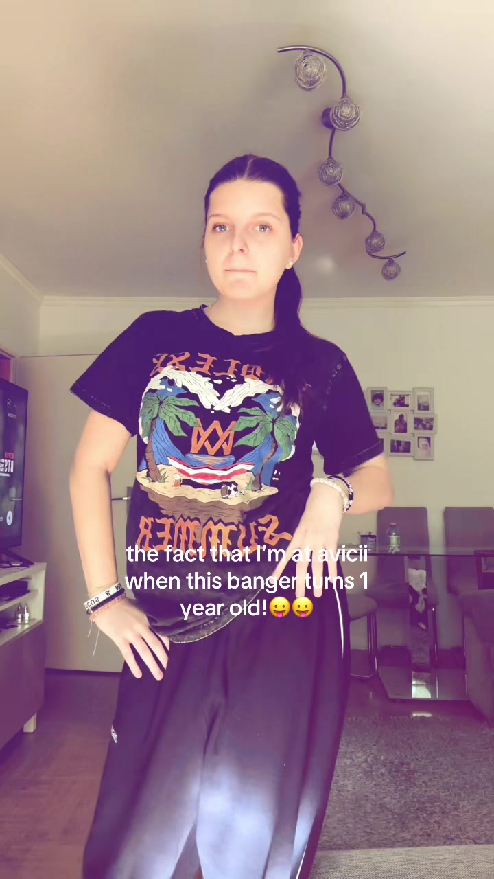 @𝐀𝐧𝐚 (𝐞𝐌𝐌𝐚 𝐯𝐞𝐫.)