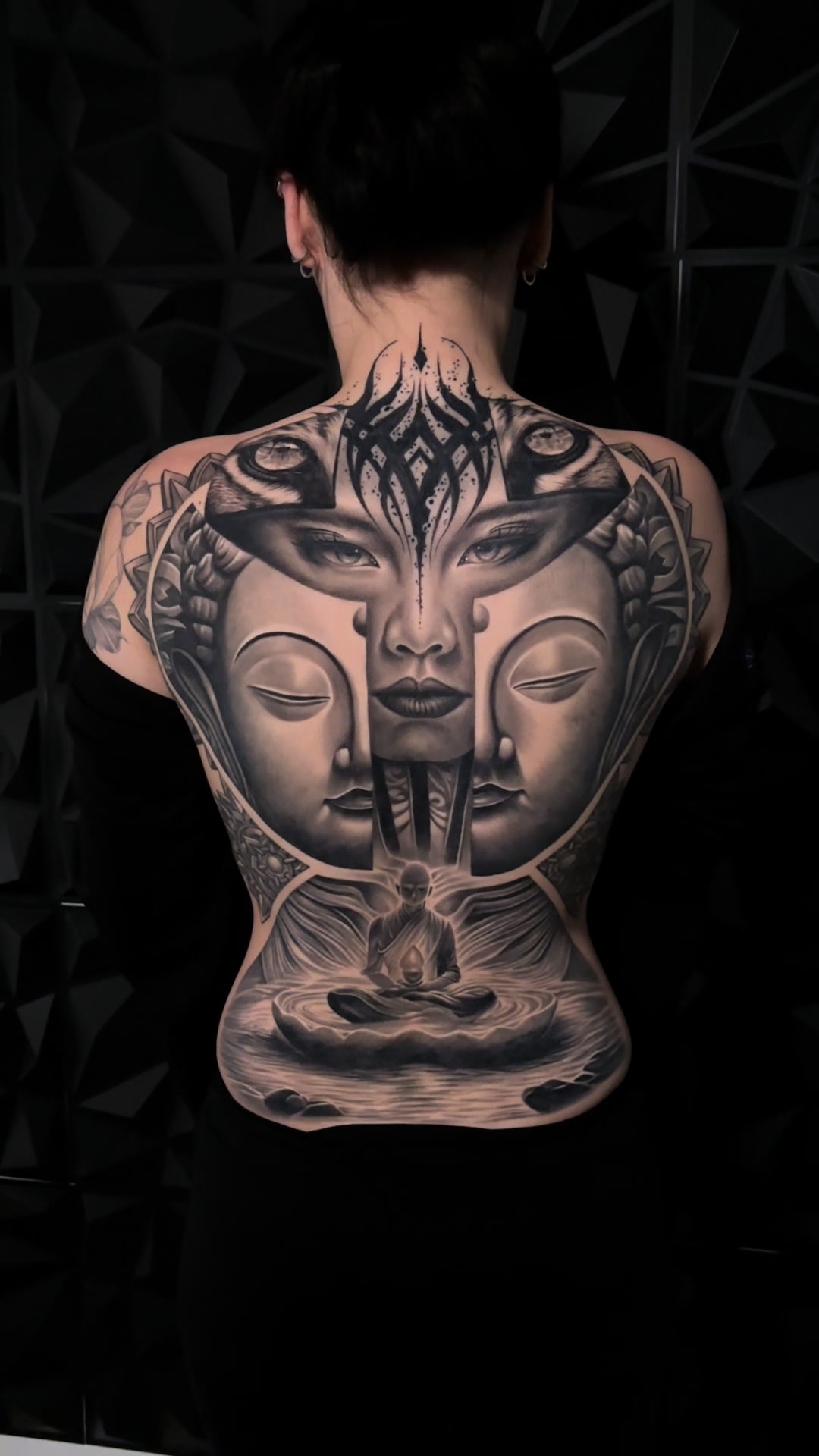 @Neon Tattoo Bonn