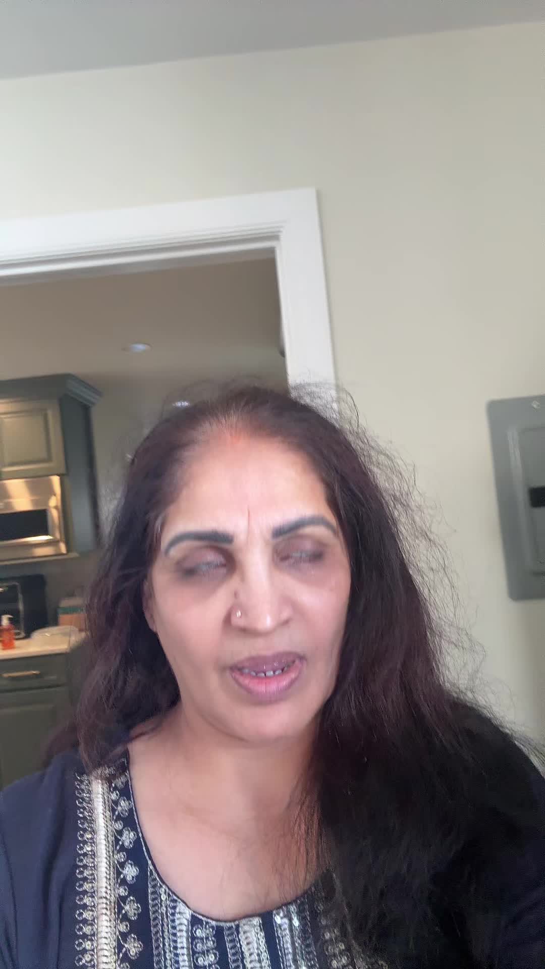 @Dollychopra USA 🇺🇸