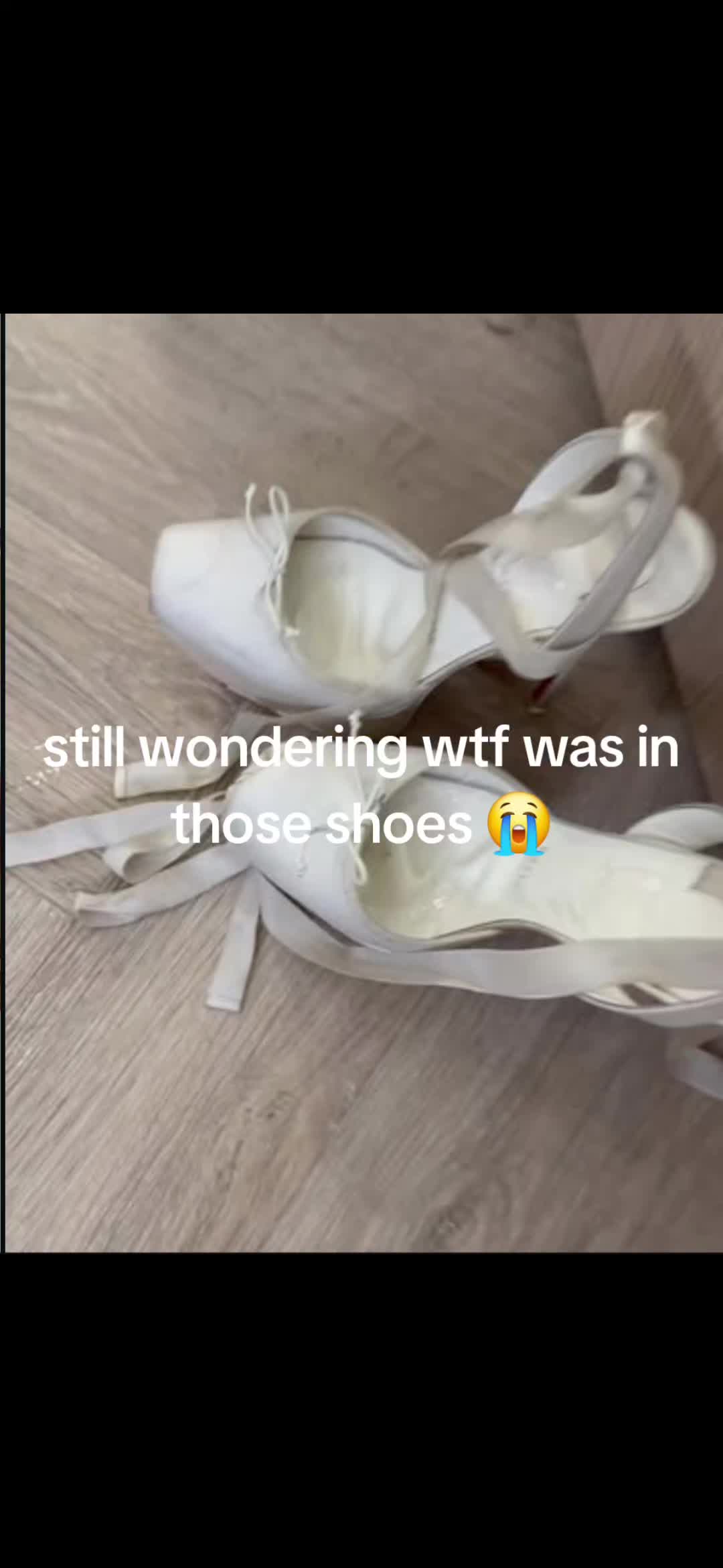 @thearianadavies