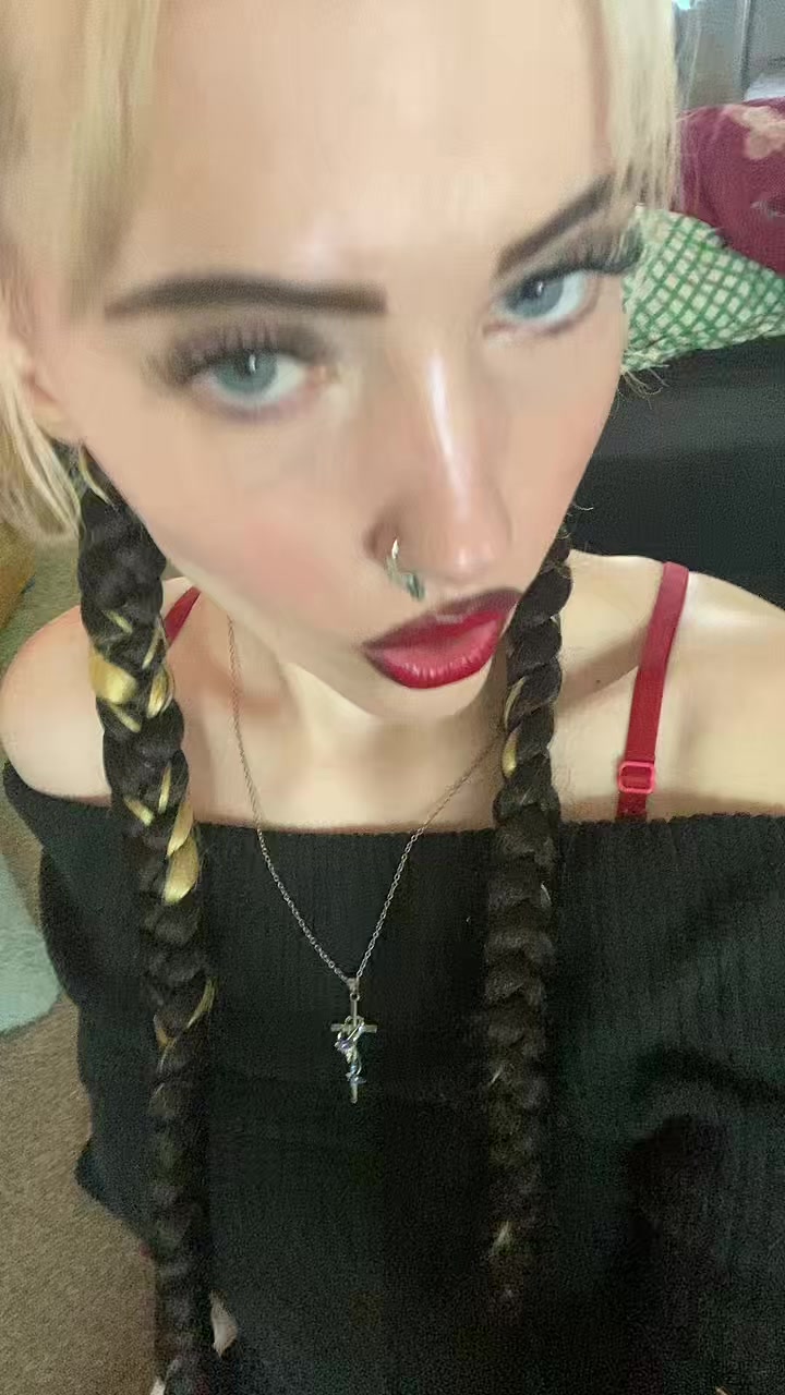 @that_blue_eyed.bitch