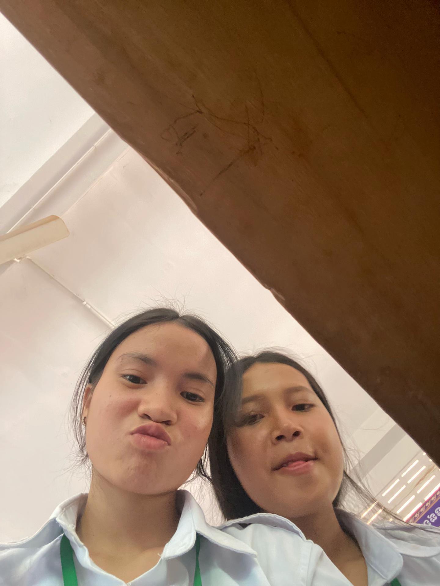 @ជំទាវណាលី🙂