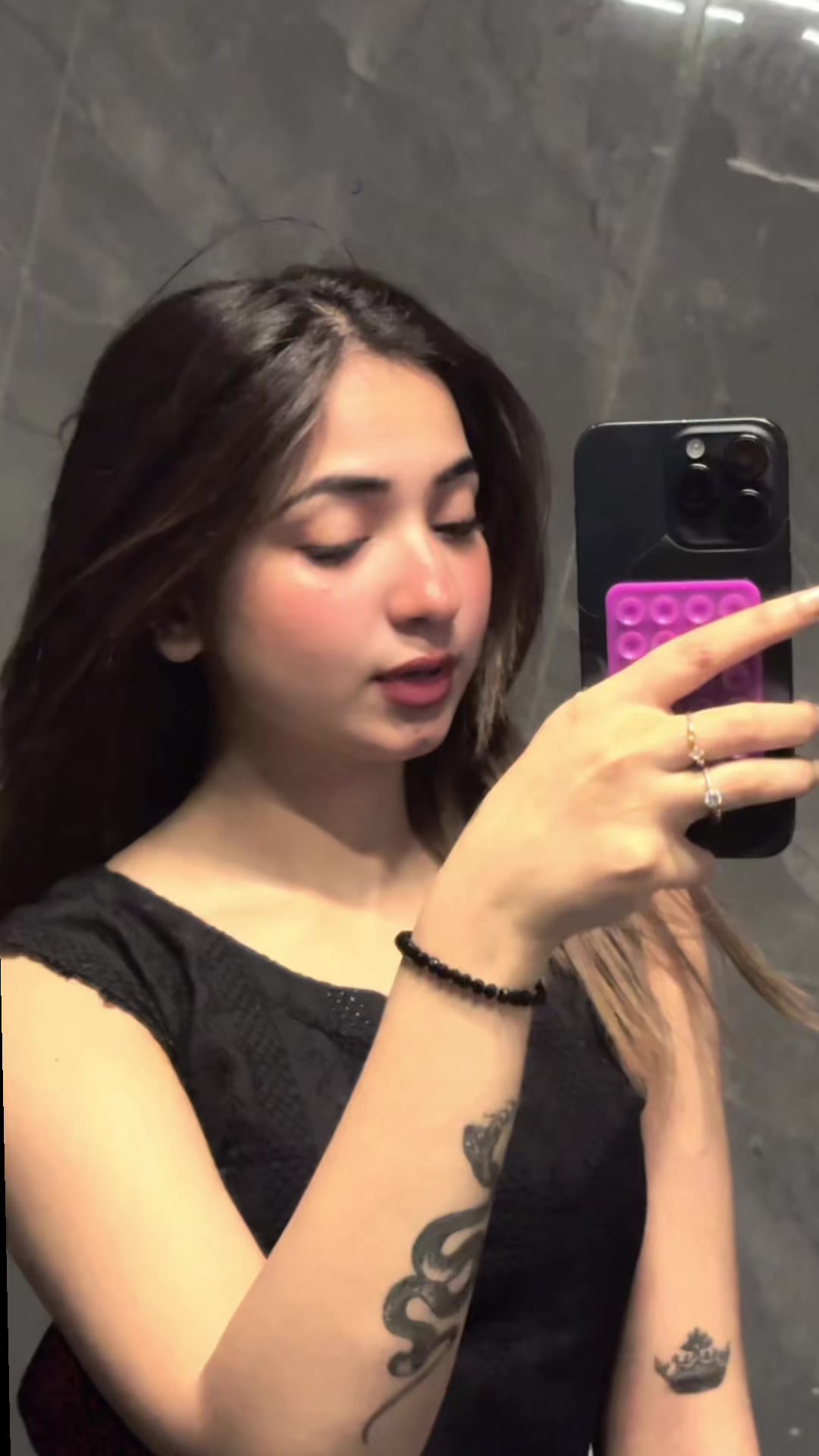 @Seerat_Mir