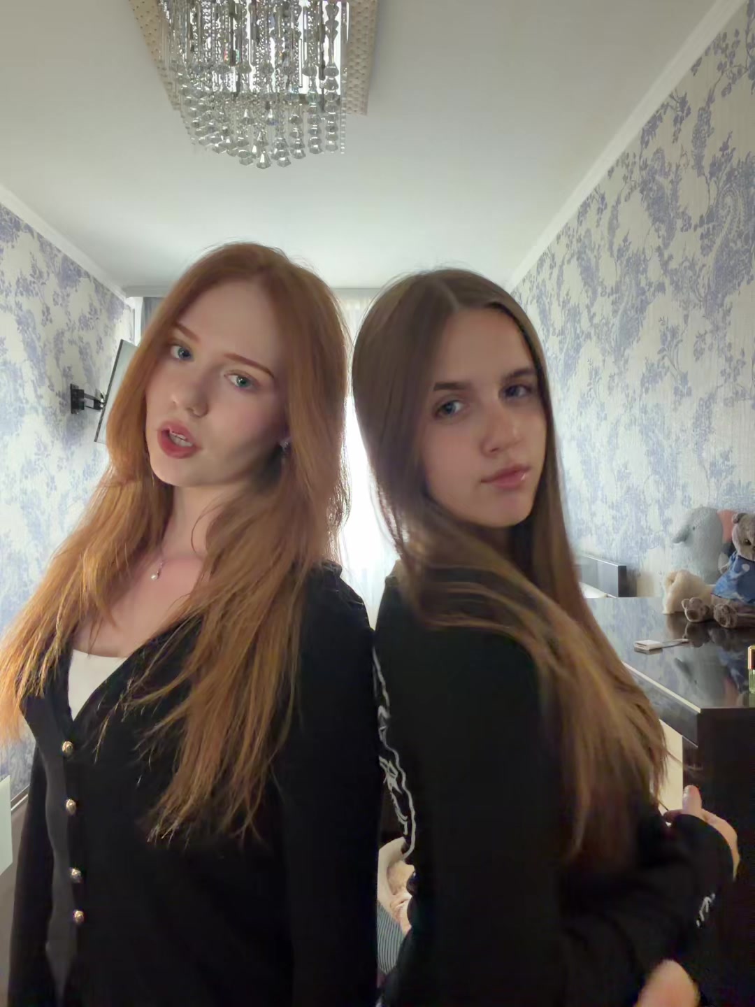 @алиса мамонтова