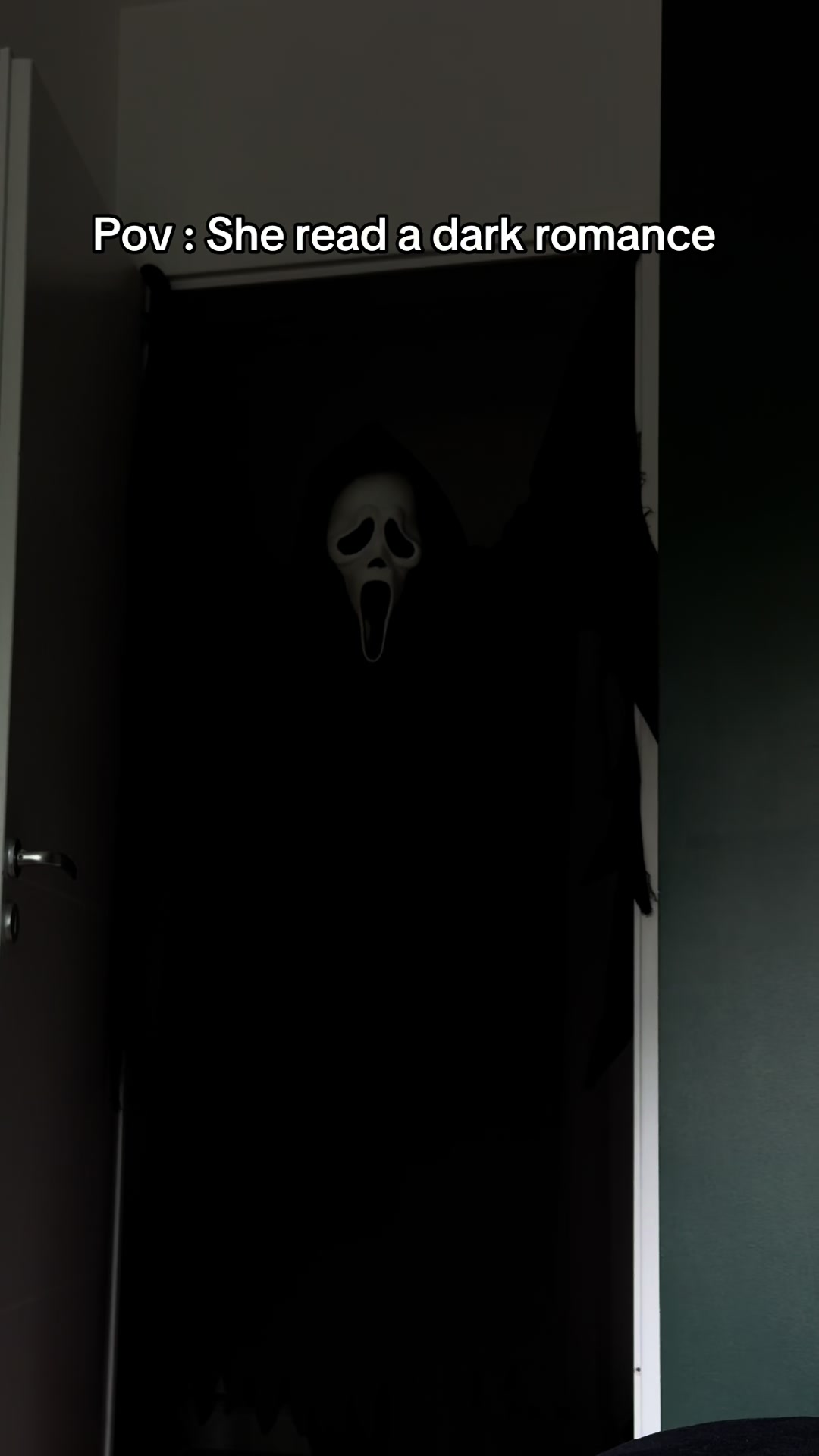 @𝐖𝐇𝐎 𝐀𝐌 𝐈 ?
