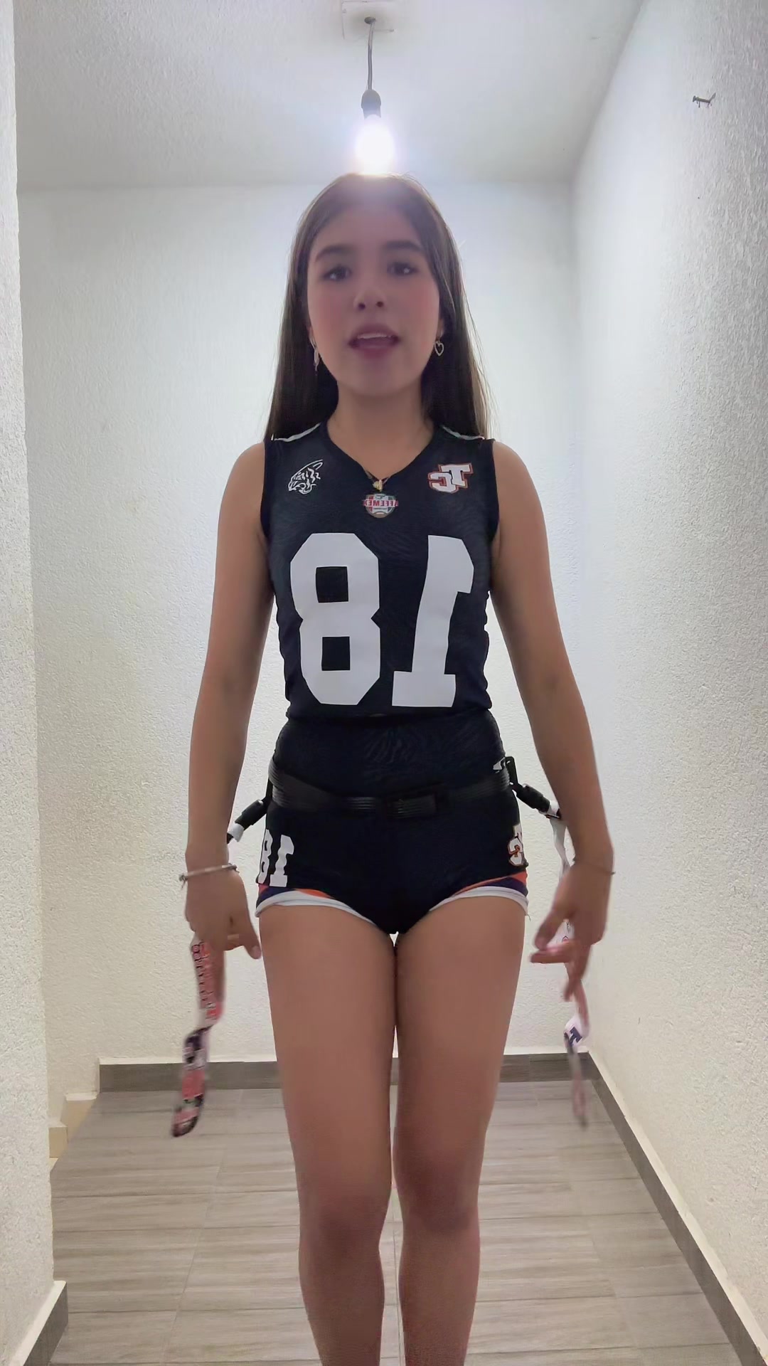 @🧟&zwj;♀️