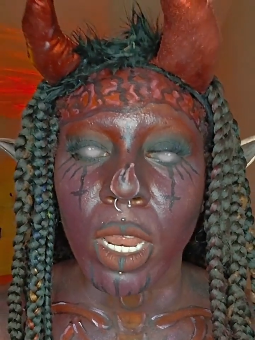 @MUA🎨Teetee🙃Bipolar🚩Queen👑