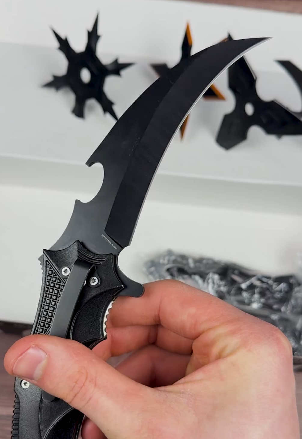@mysteryknives_