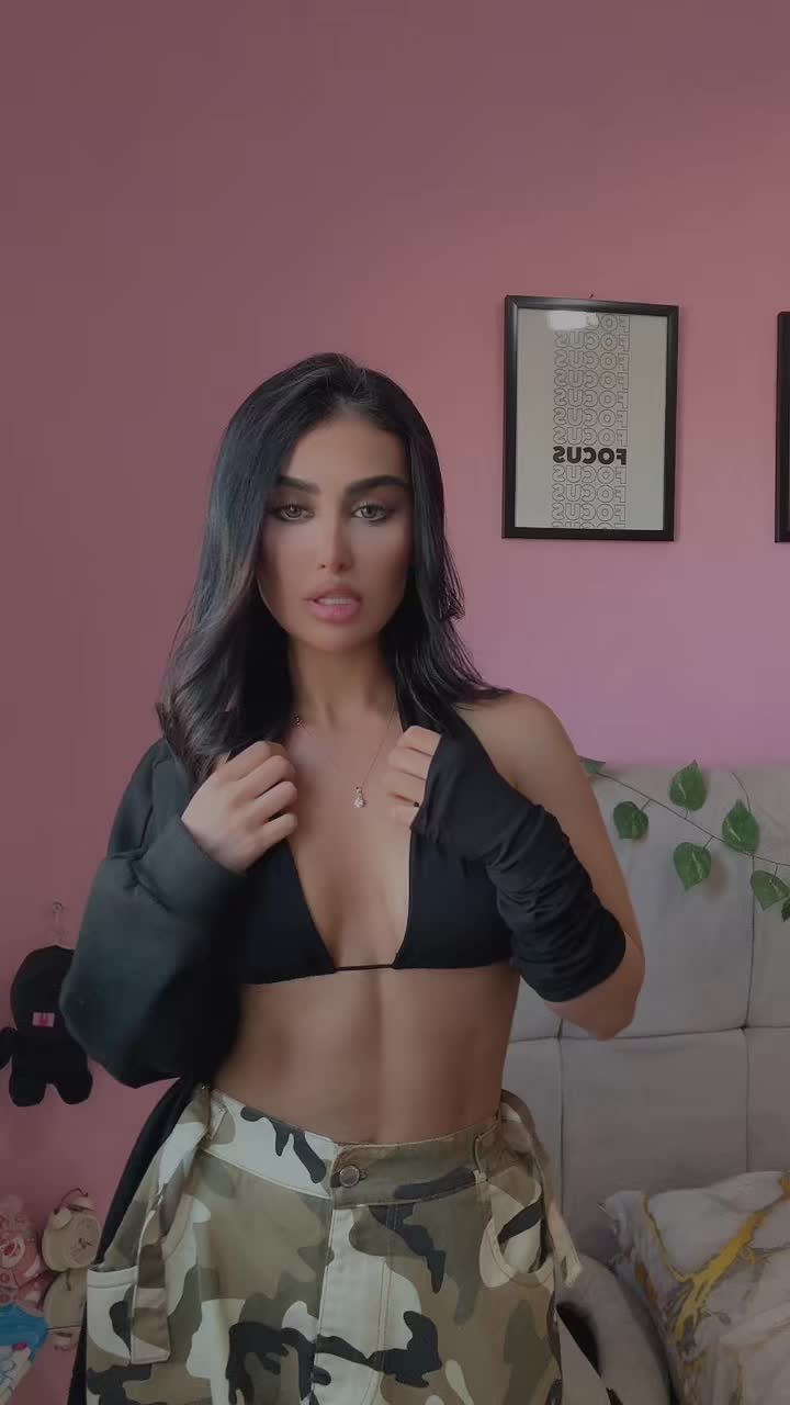 @Mellinyx