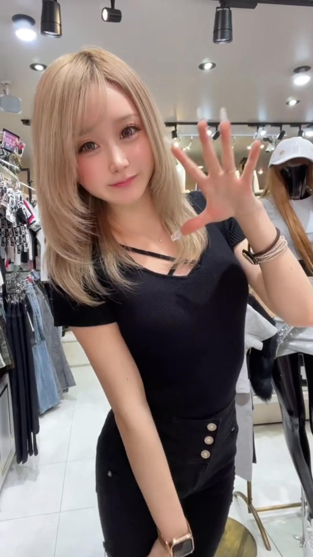 @lamour横浜VIVRE