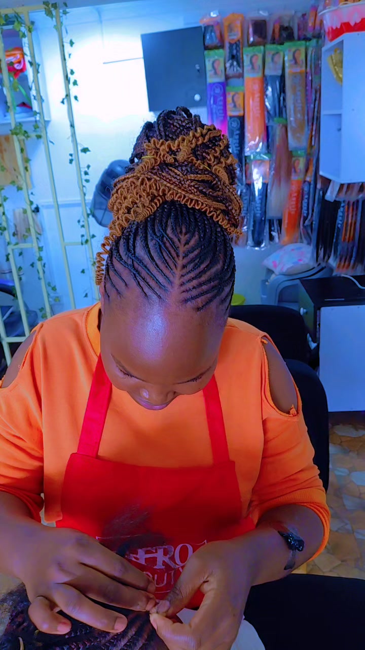@Maryzippy the hairdresser 😍