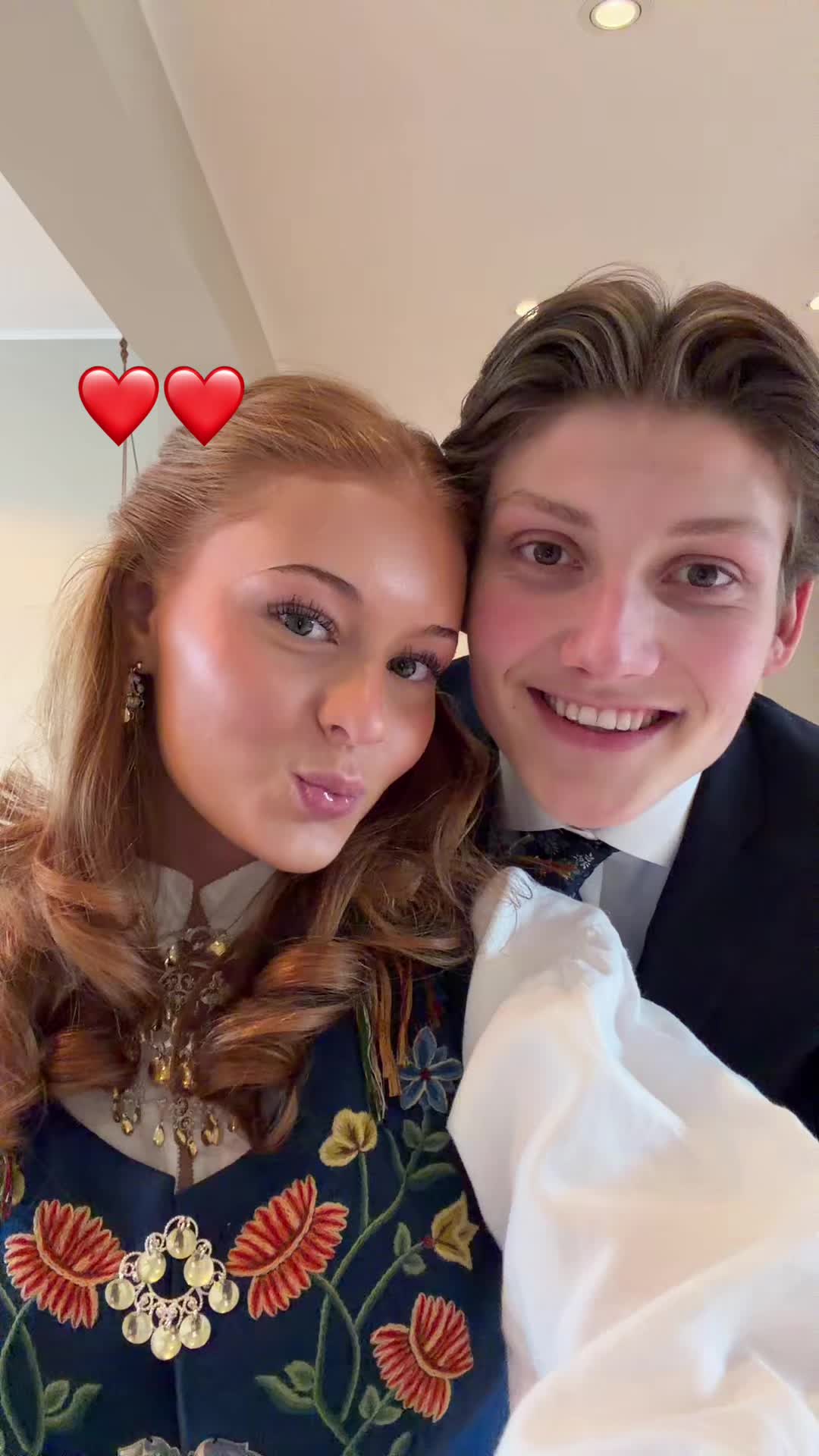 @🍸LEAH SPJELKAVIK🍸