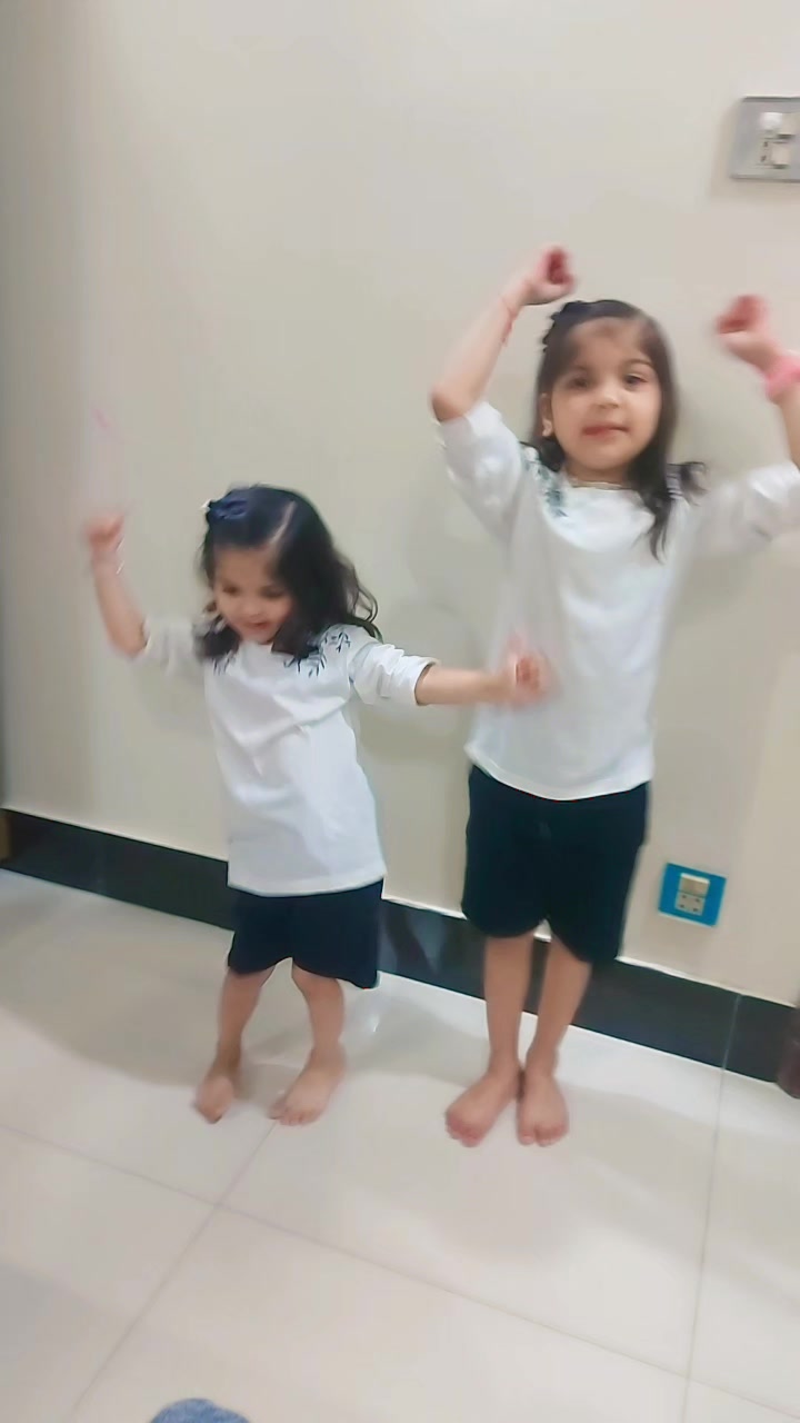 @Manisha Manoj647