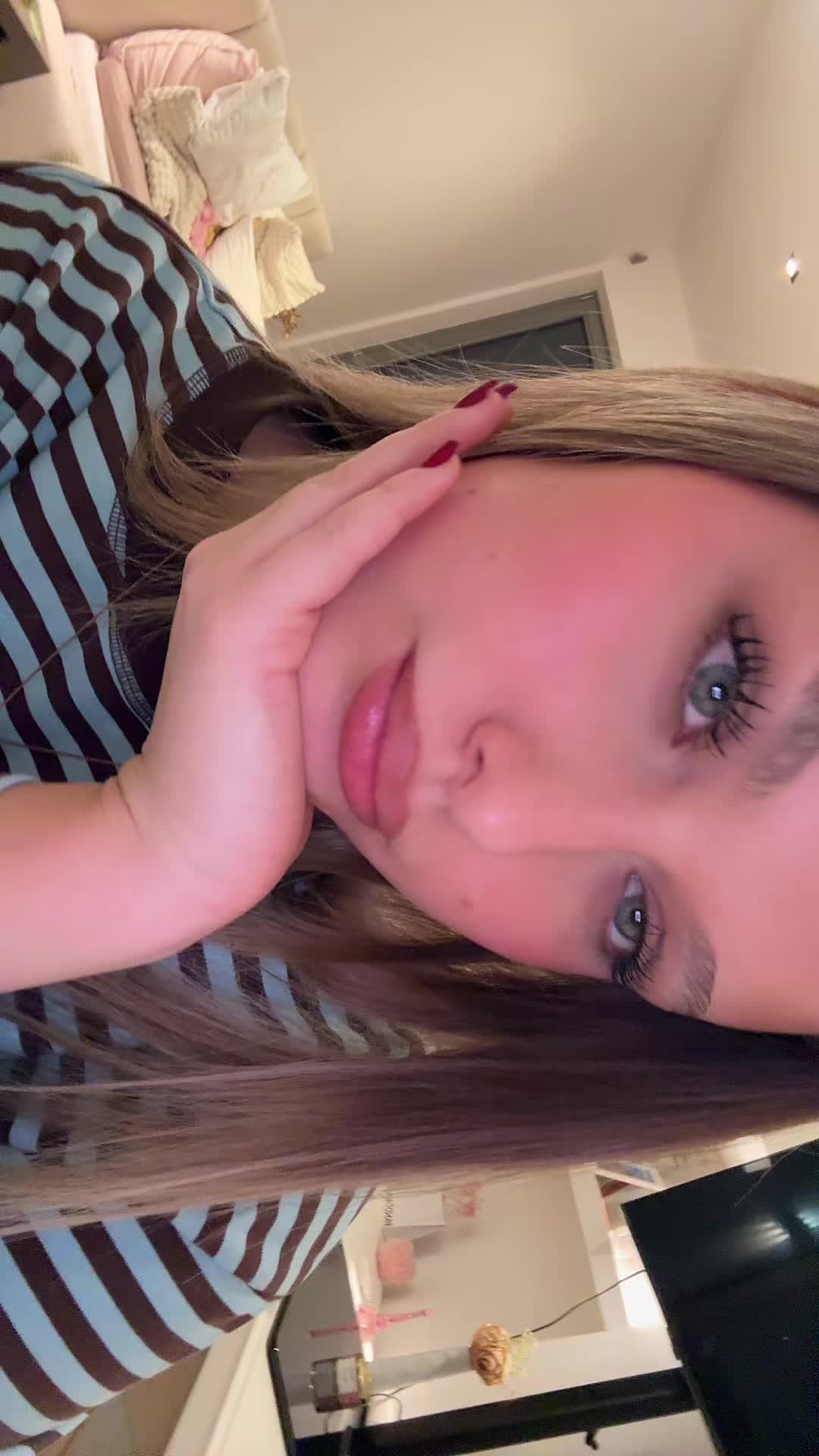 @Emi
