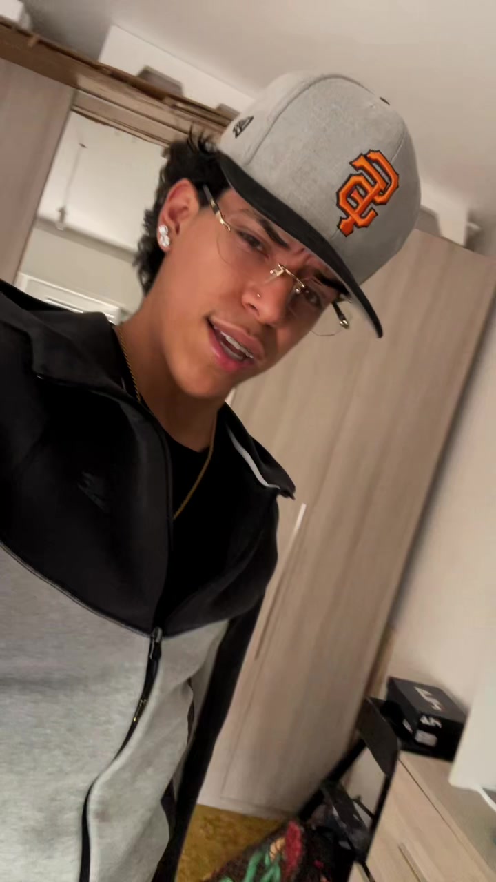@Crh1_