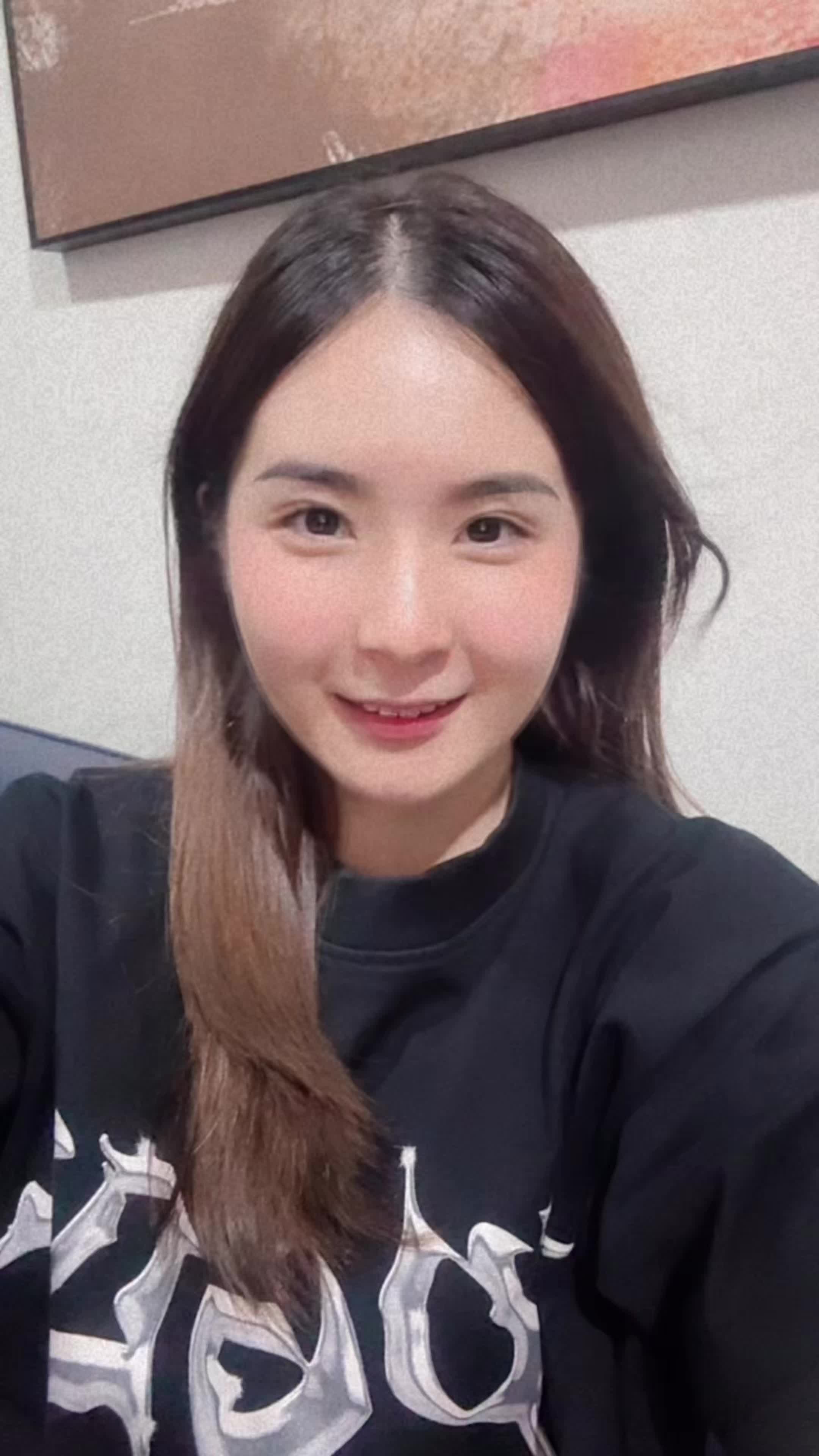 @noyee_dang
