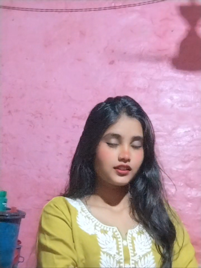 @nishu_💐☺️